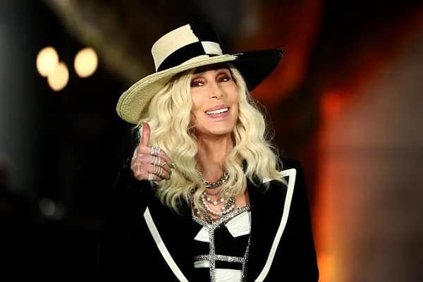 Cher Says She Will Leave America… What Do You Say To Her? You will be shocked when you learn why she’s leaving…